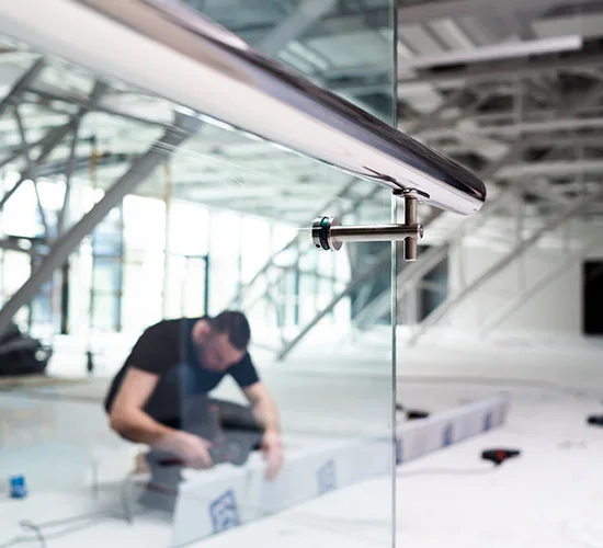 Winter Haven, FL highly skilled glass repair technicians